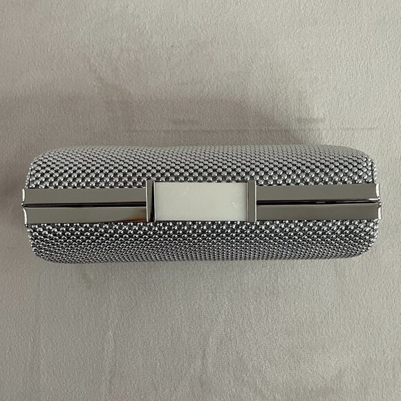 Jessica McClintock Silver Beaded Mesh Frame Evening Bag with Crossbody Chain - Picture 3 of 13